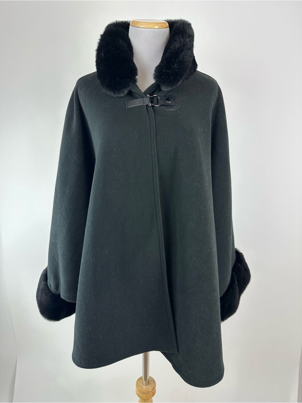 Martha Stewart Cape with Faux Fur Trim One Size